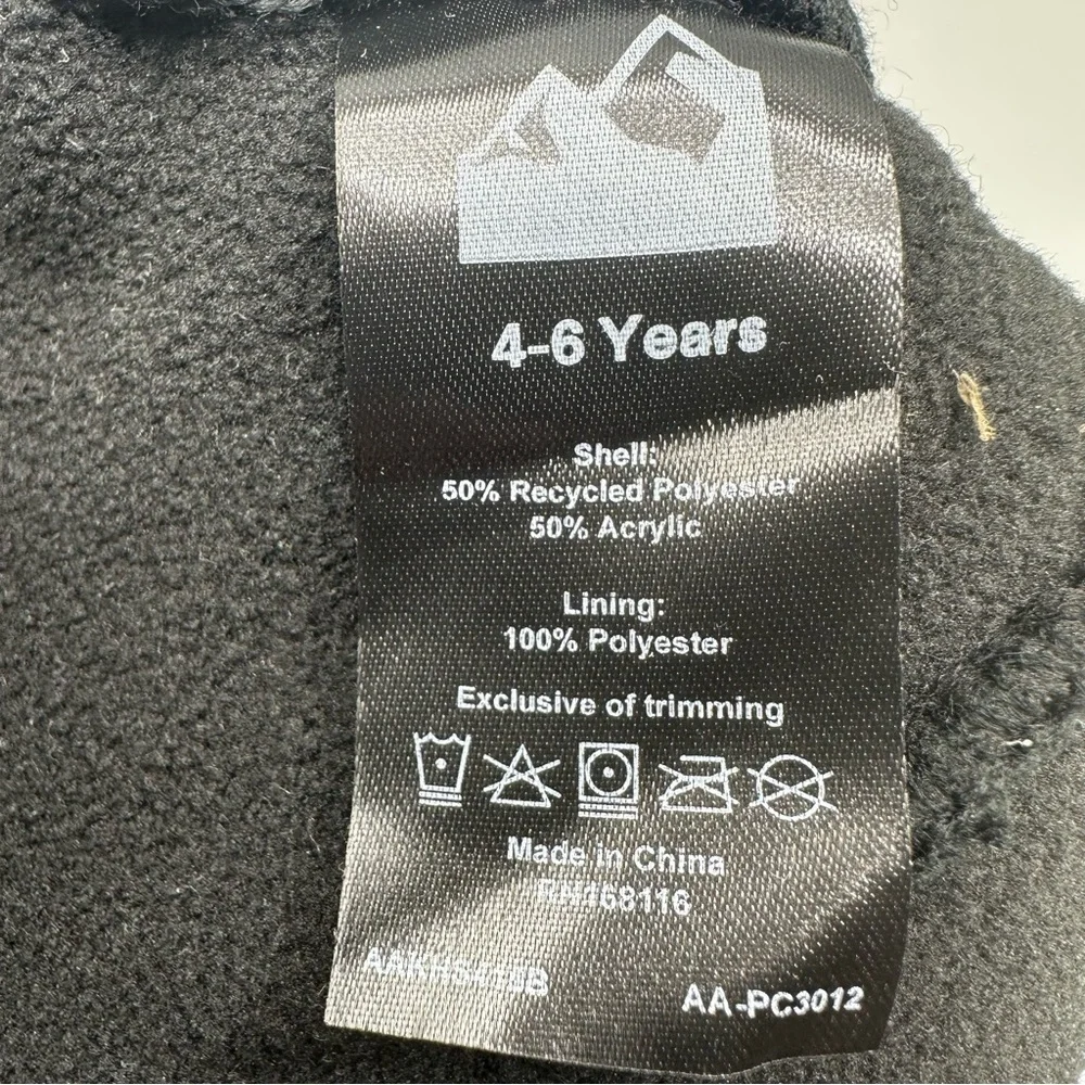 Grand Sierra Winter Hat Size 4-6 Years Black Blue Gray